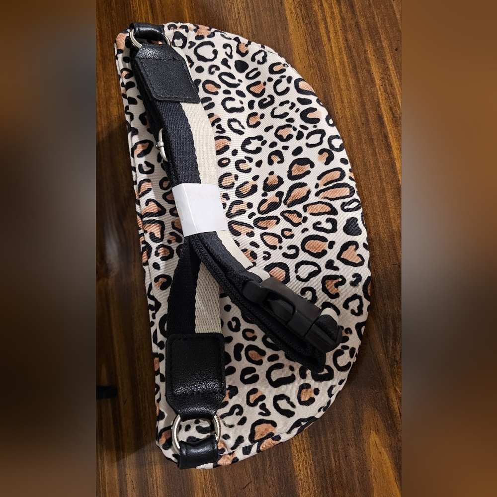 Brighton Wild Cat Leopard Print Crossbody Sling Belt Bag NWOT - Picture 3 of 16